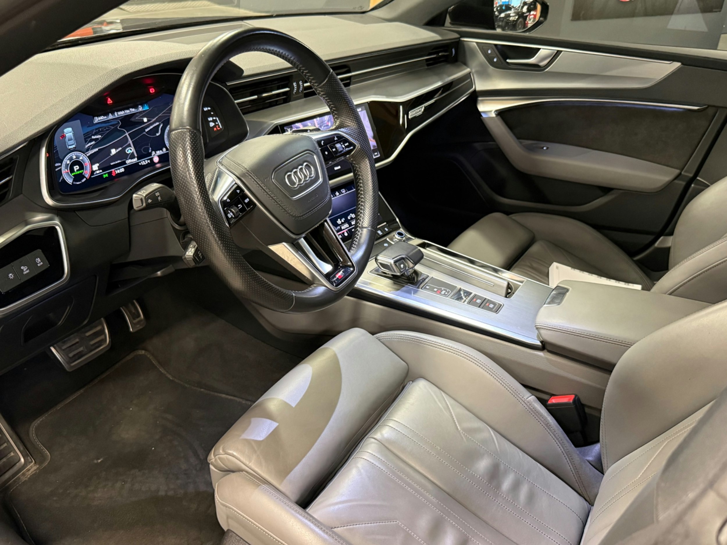 harmaa Audi A7 2019 kuva 5.