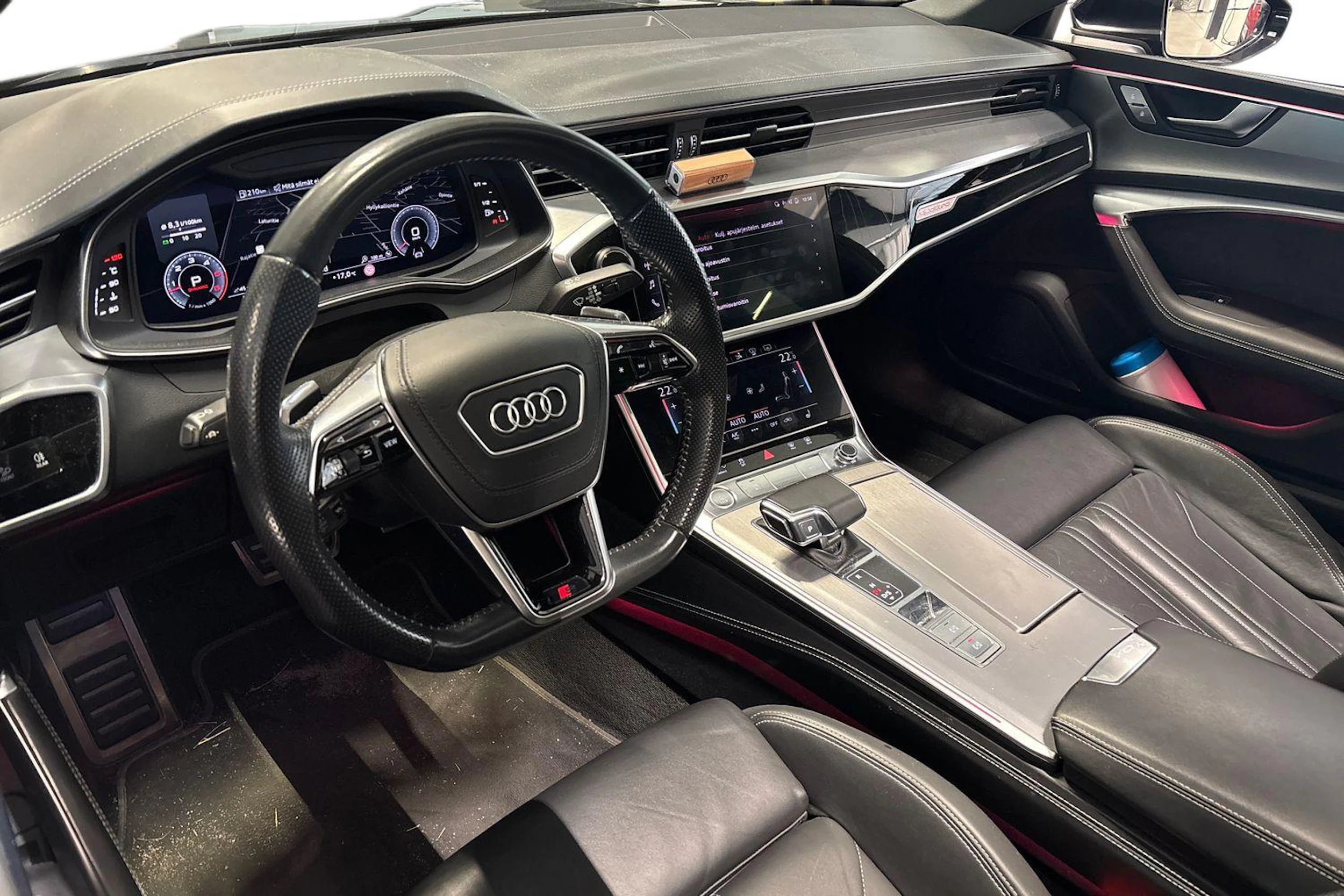 musta Audi A7 2018 kuva 3.