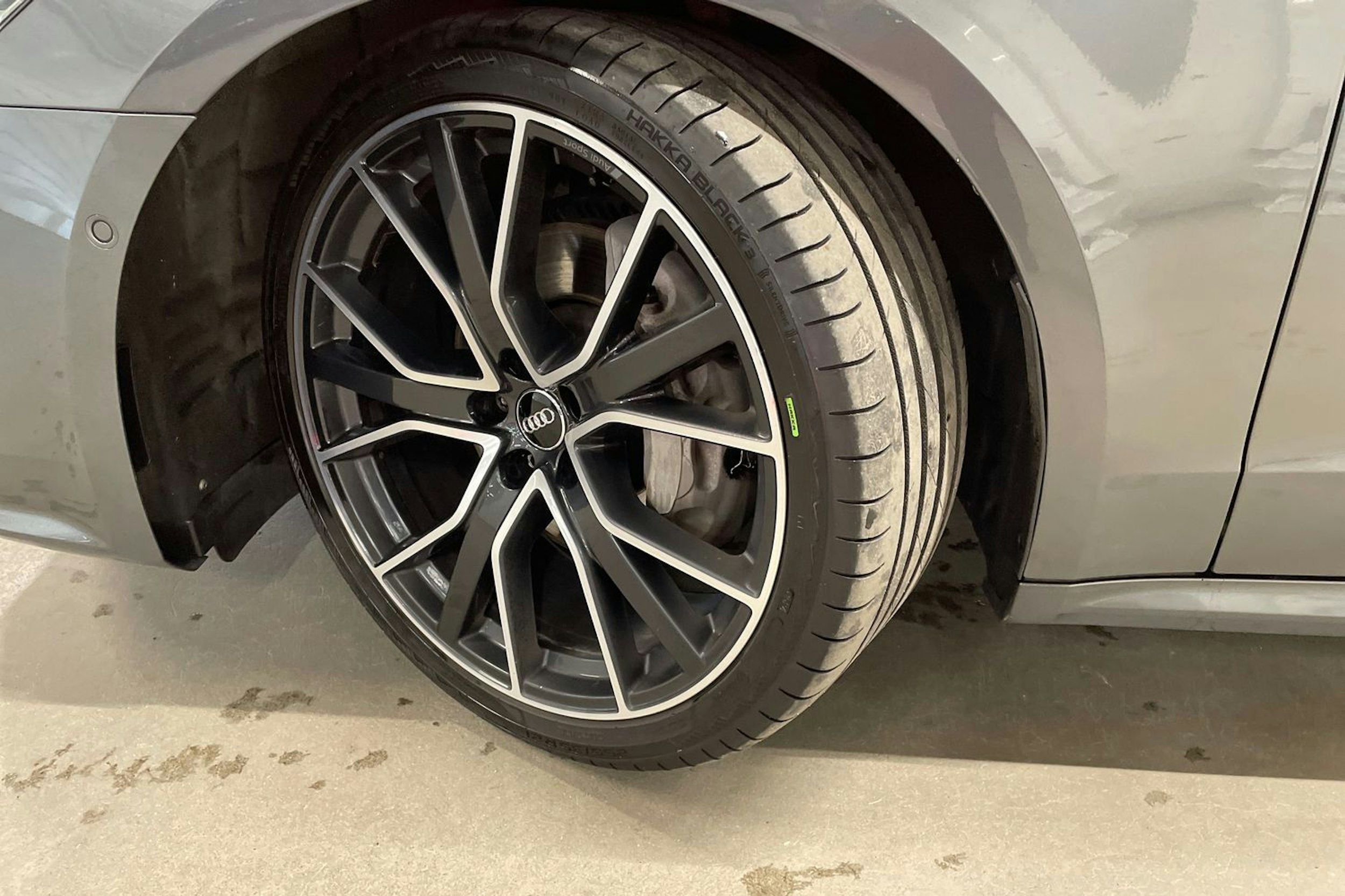 harmaa Audi A7 2018 kuva 13.
