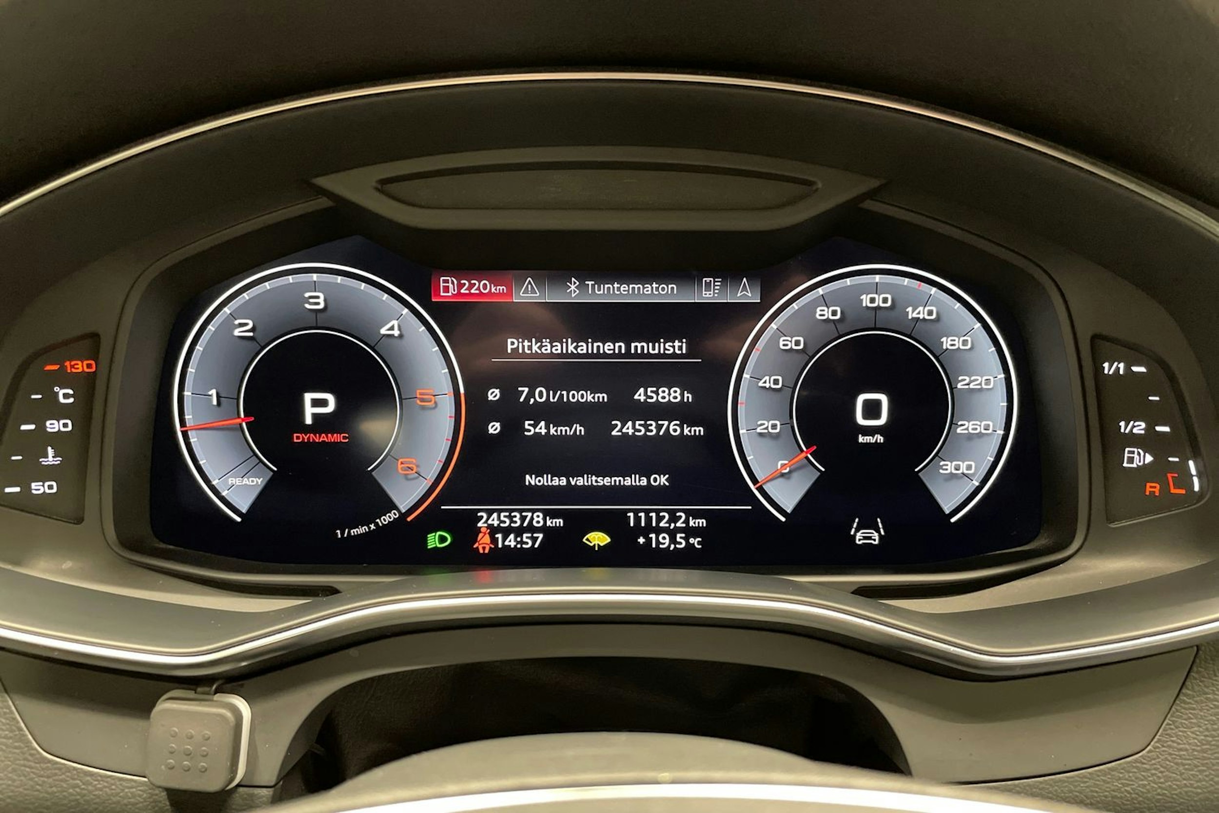 harmaa Audi A7 2018 kuva 16.