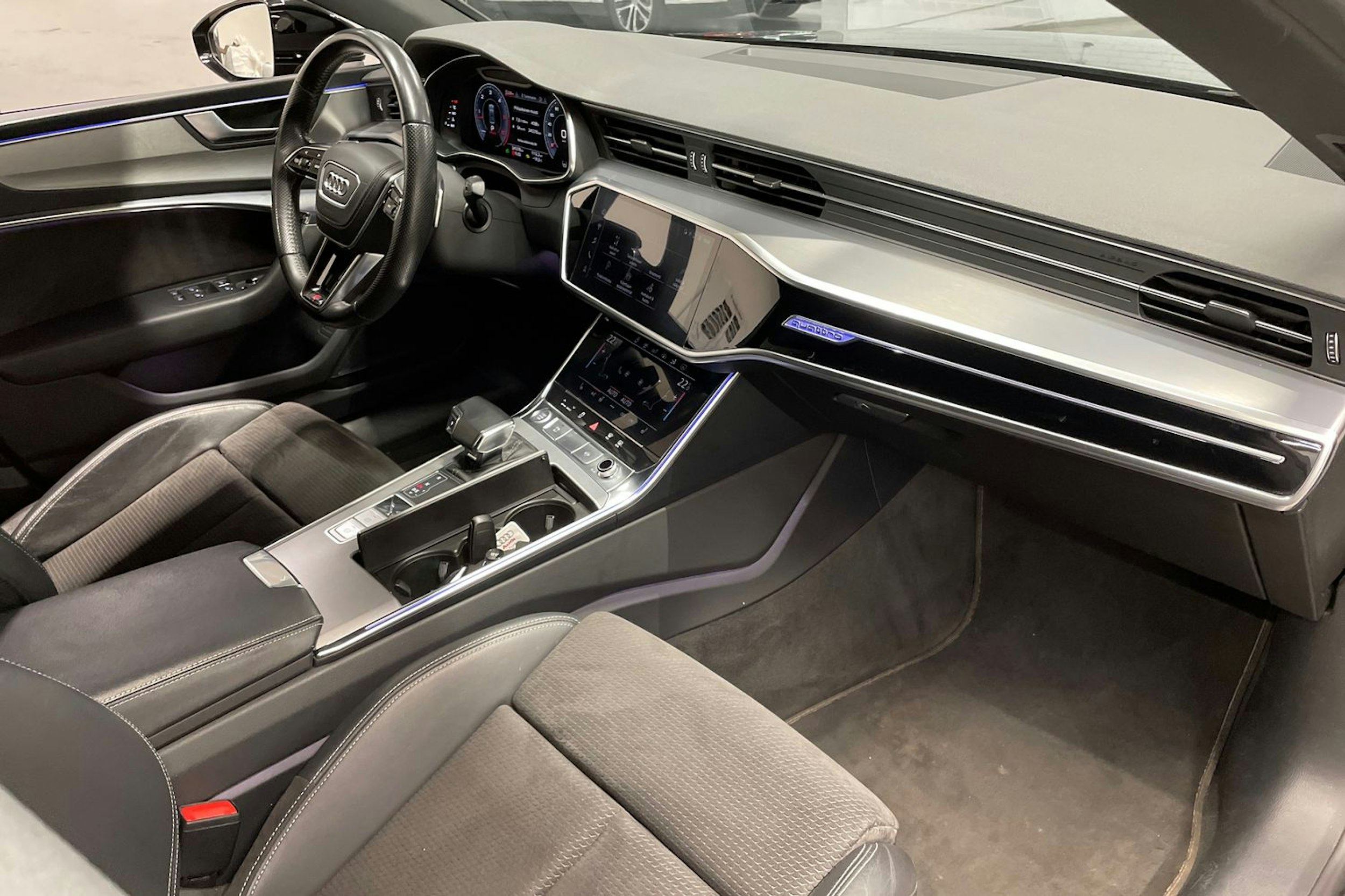 harmaa Audi A7 2018 kuva 29.