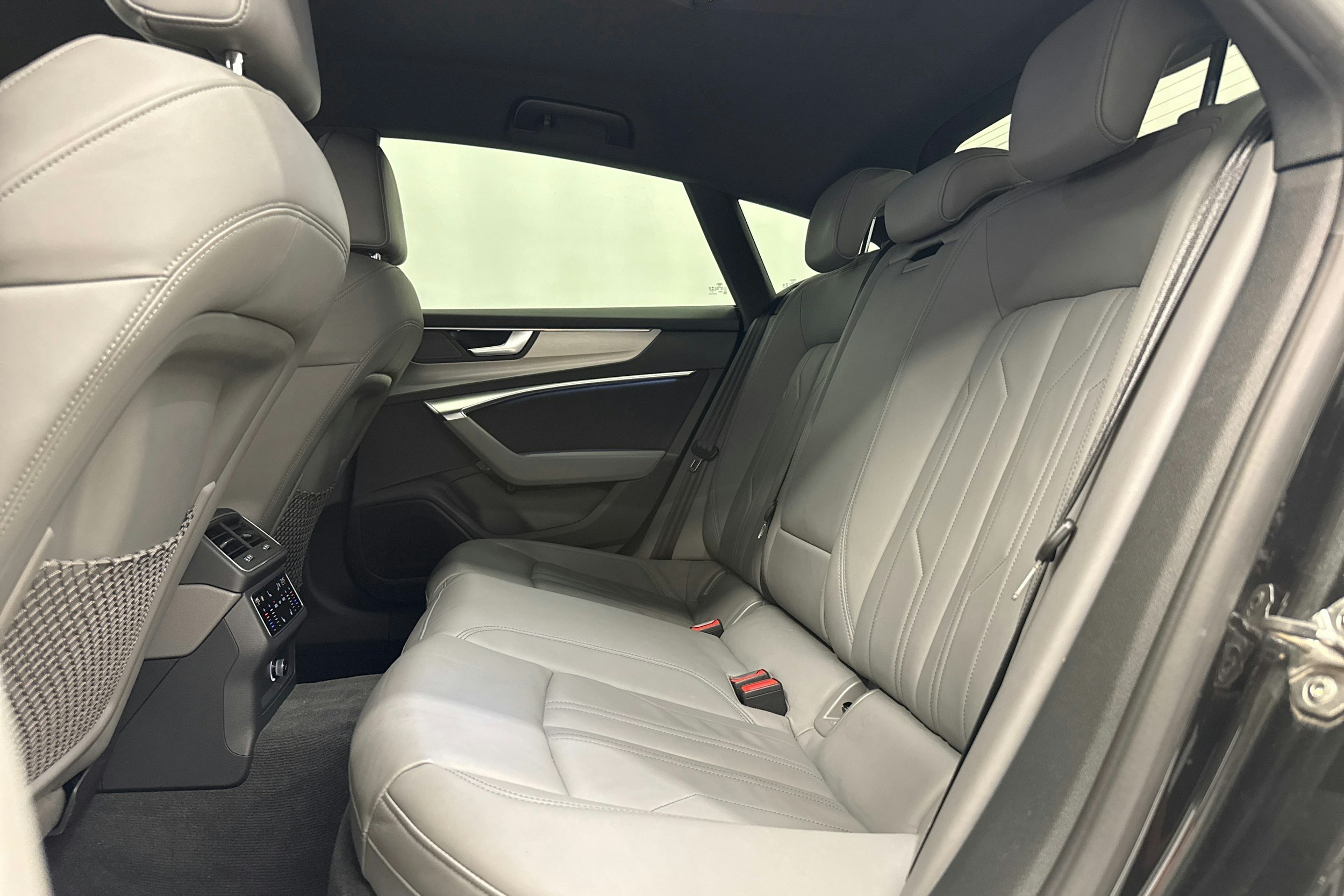 harmaa Audi A7 2019 kuva 21.