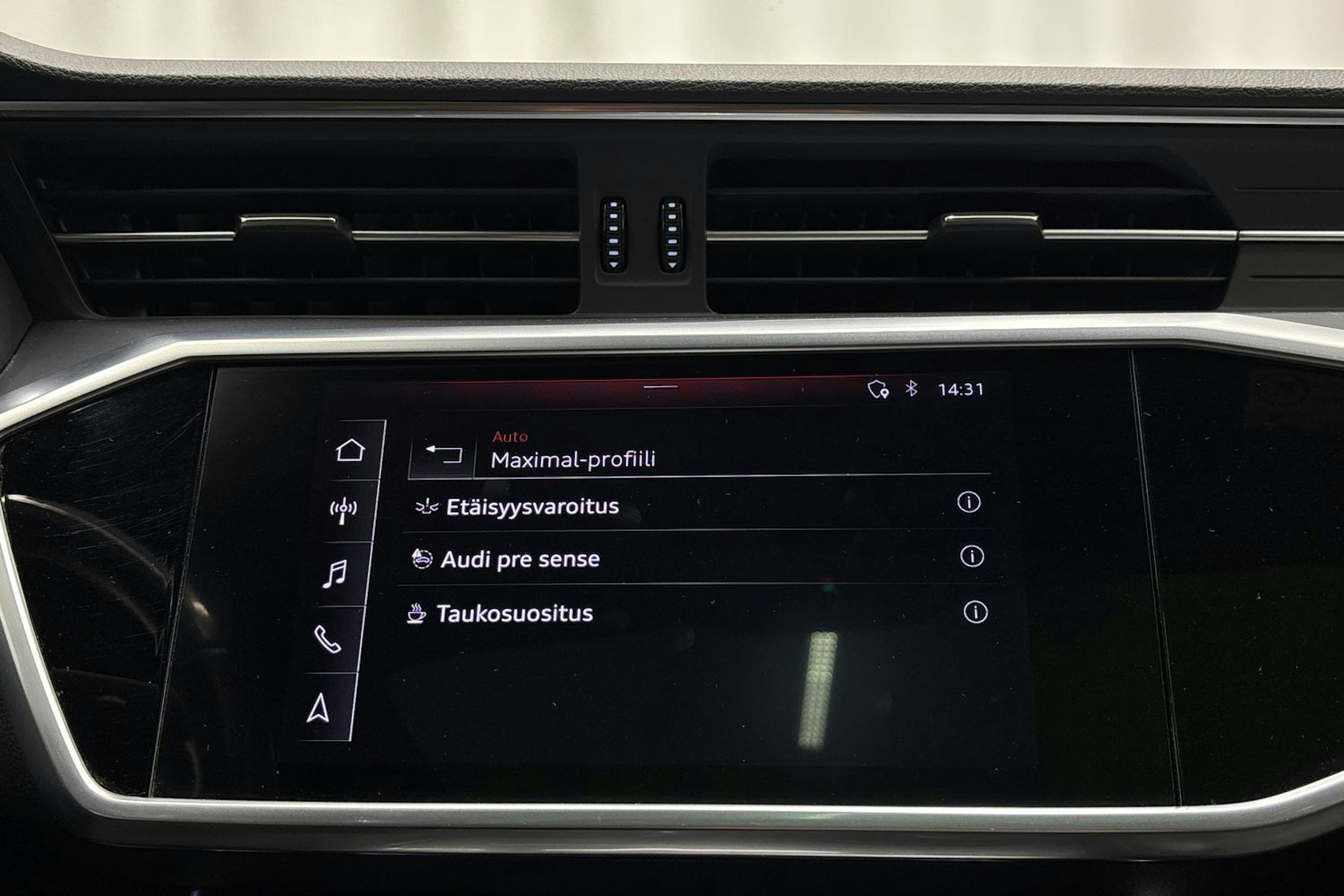 sininen Audi A7 2019 kuva 21.