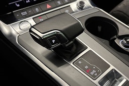 sininen Audi A7 2019 kuva 26.