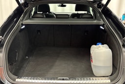 sininen Audi A7 2019 kuva 27.