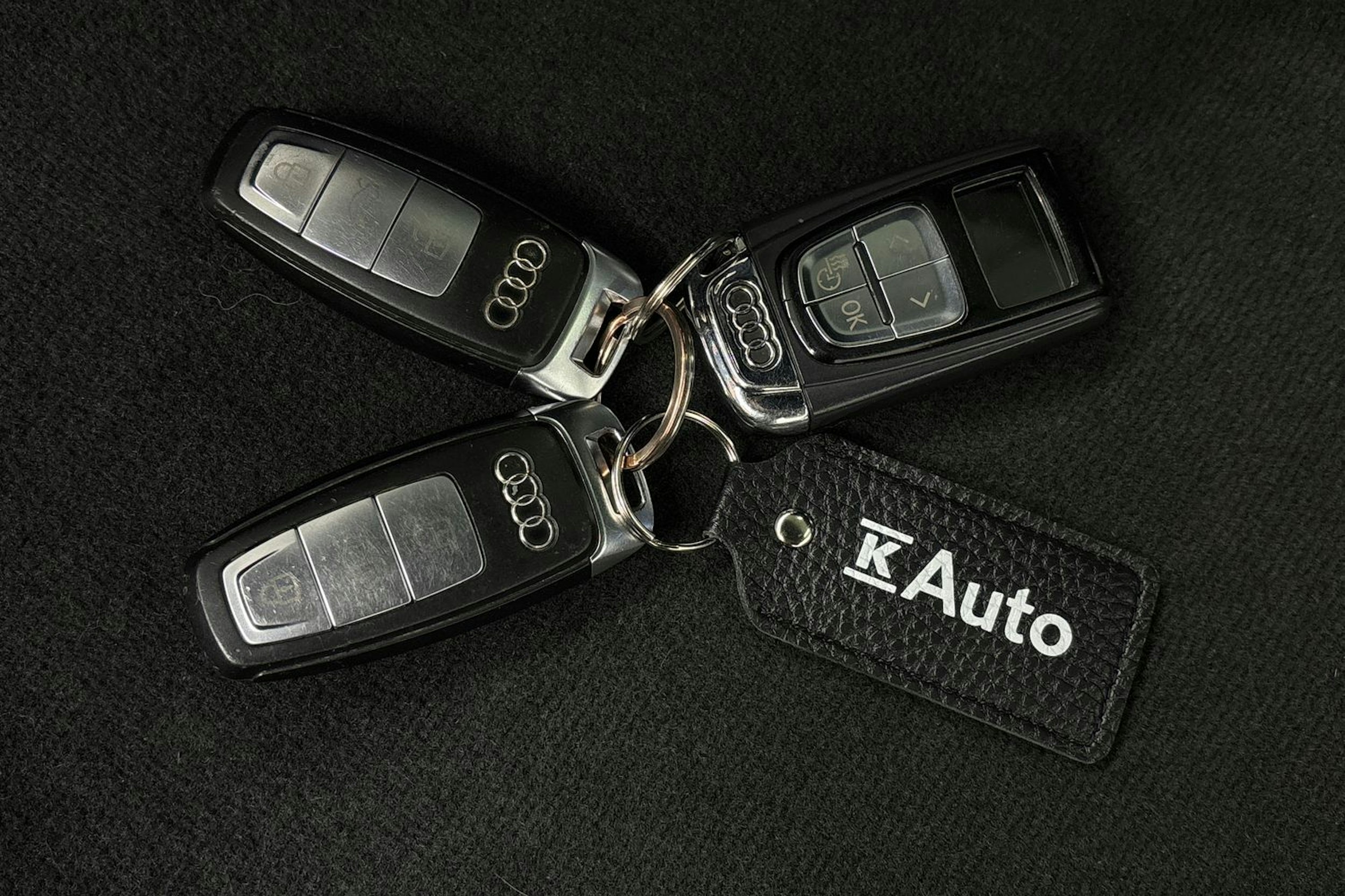 sininen Audi A7 2019 kuva 29.