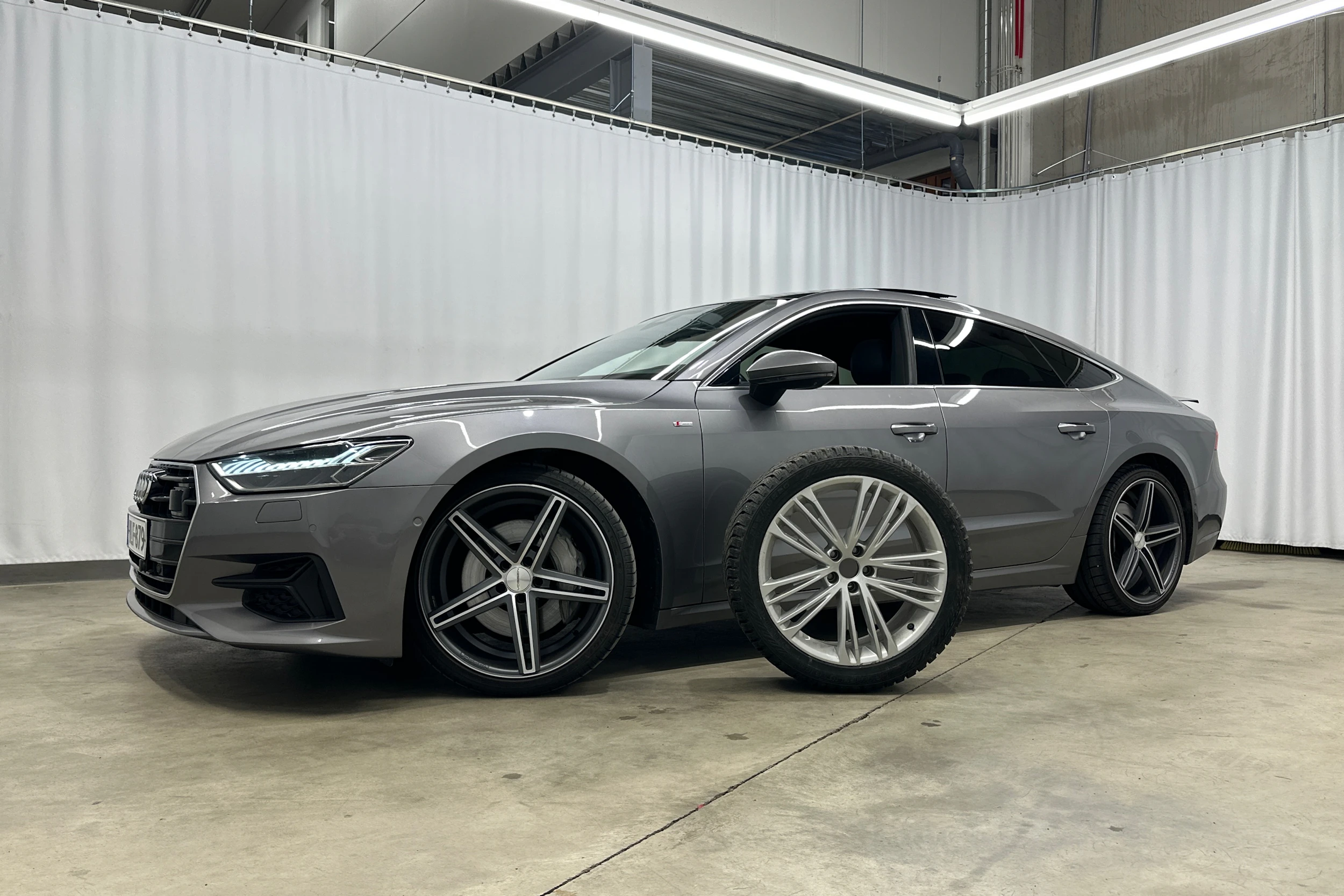 met. harmaa Audi A7 2019 kuva 32.