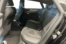 musta Audi A7 2020 kuva 10.