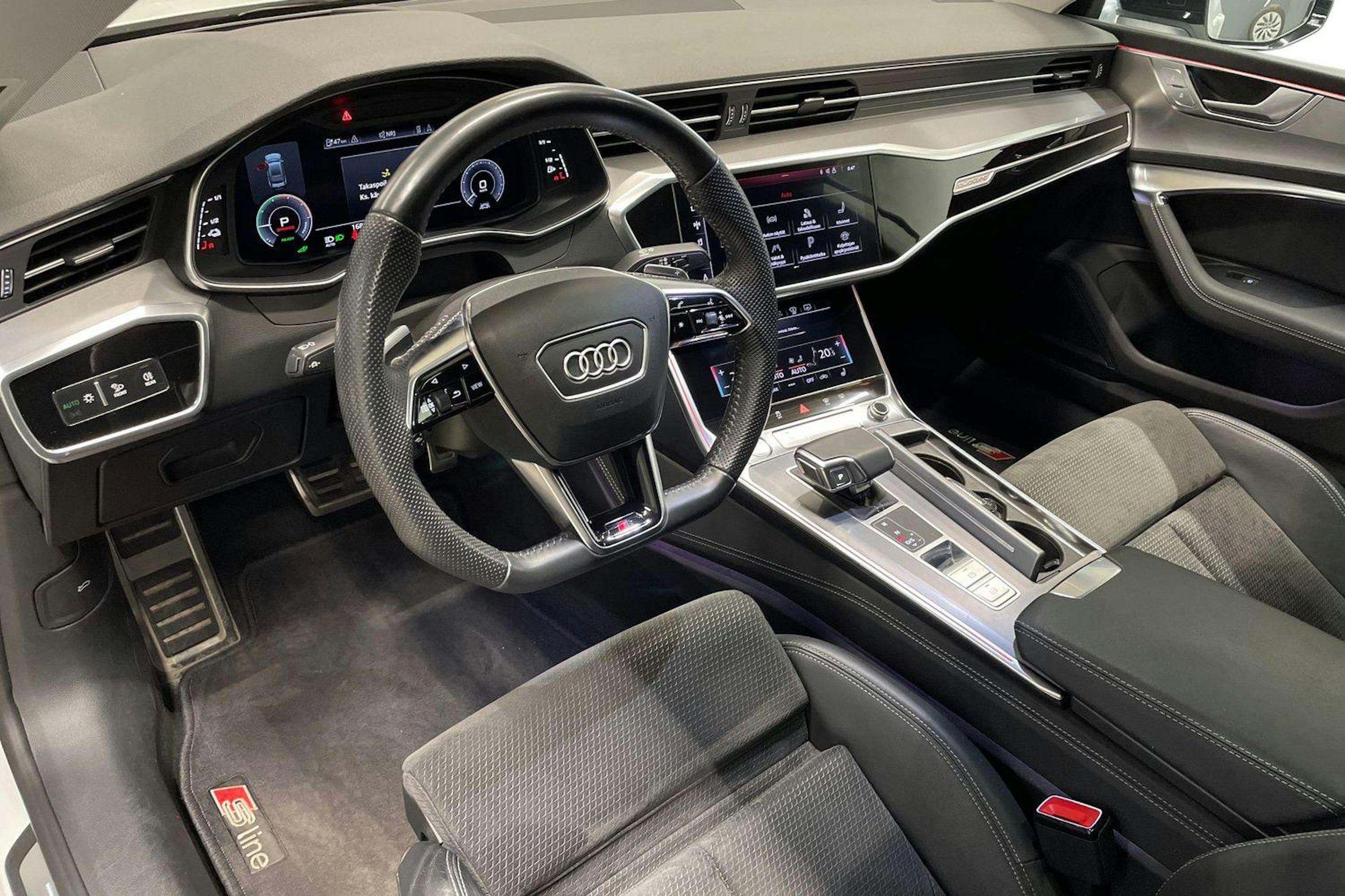 valkoinen Audi A7 2020 kuva 7.
