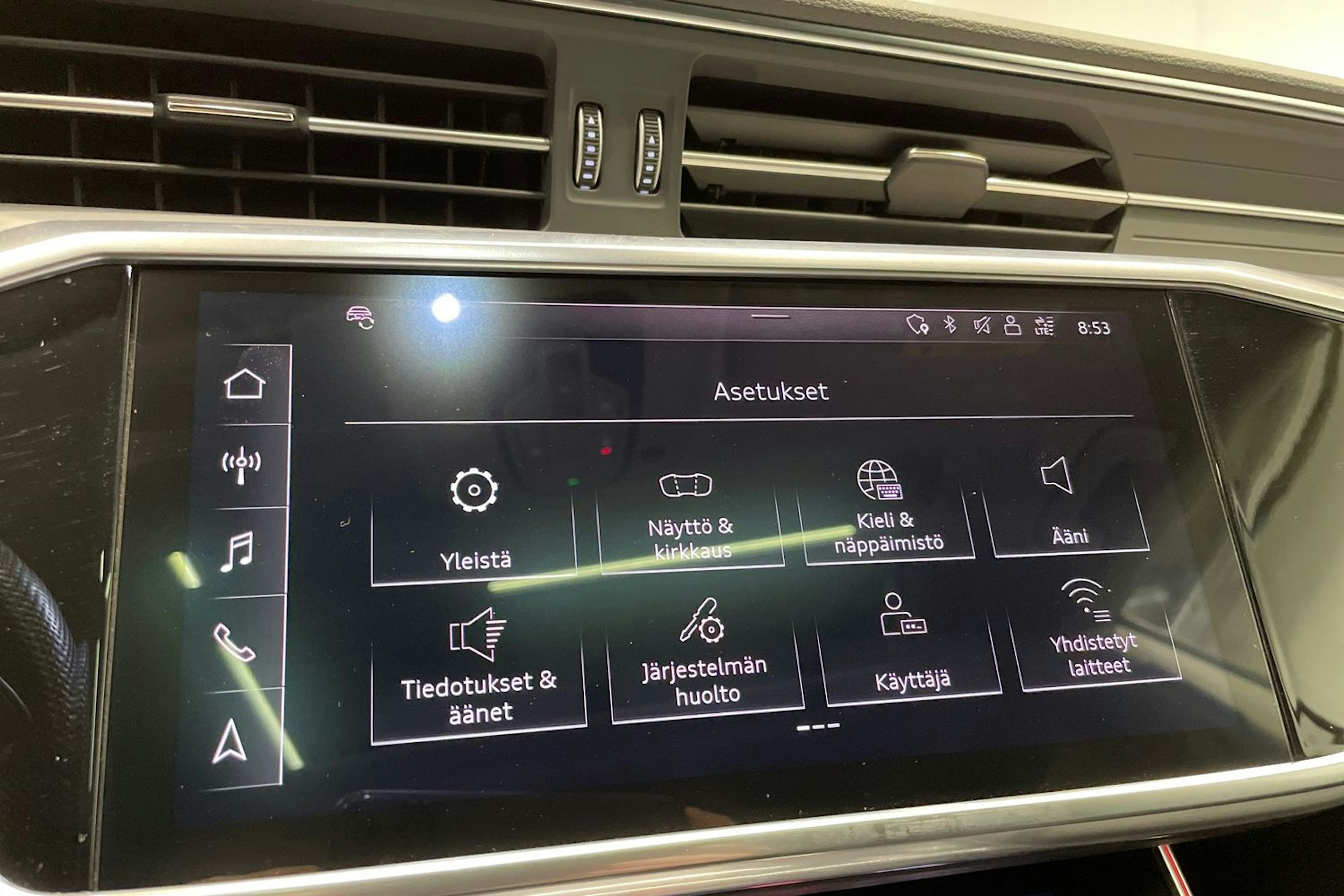 valkoinen Audi A7 2020 kuva 23.