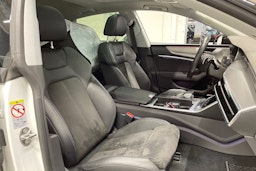 valkoinen Audi A7 2020 kuva 35.