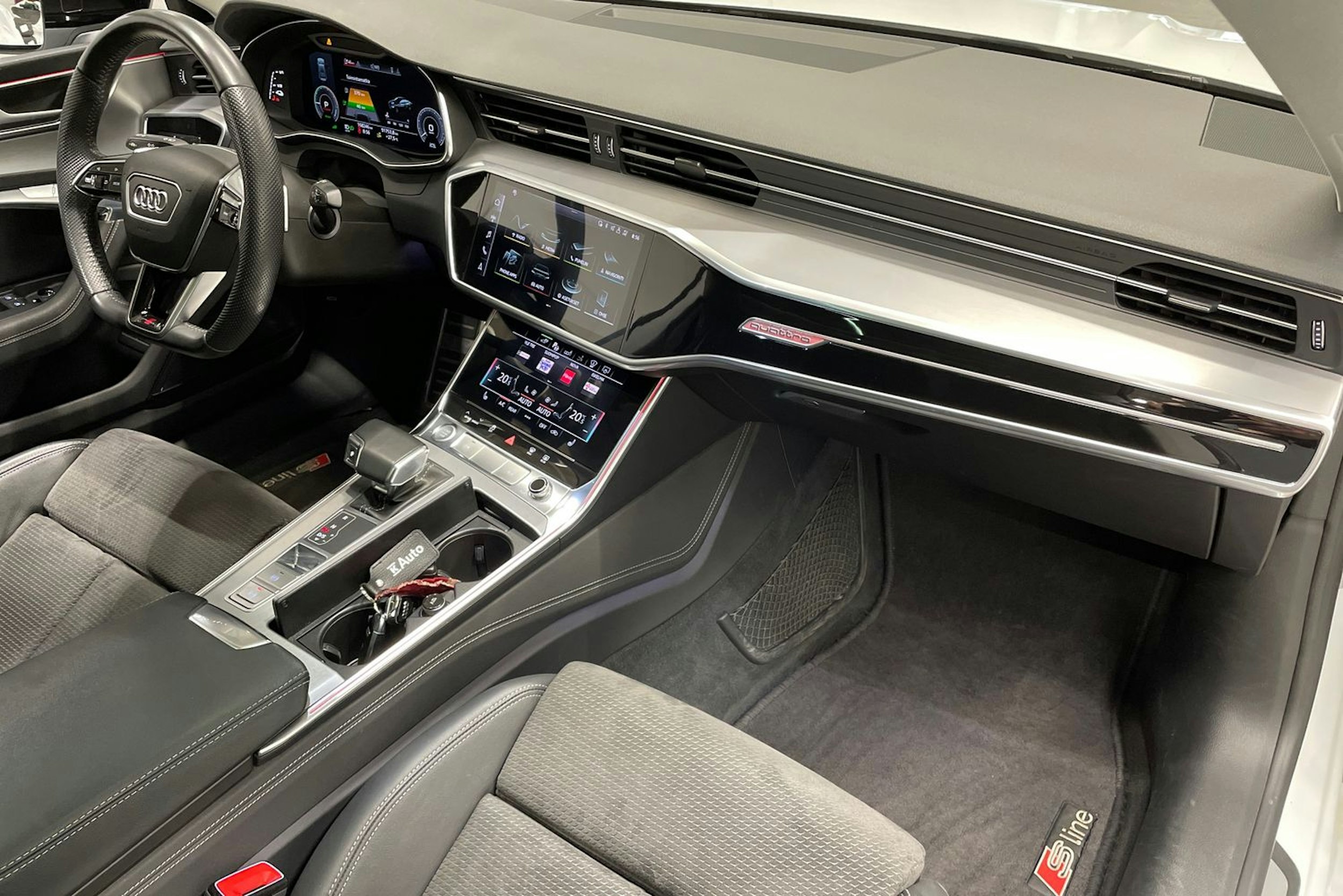 valkoinen Audi A7 2020 kuva 36.