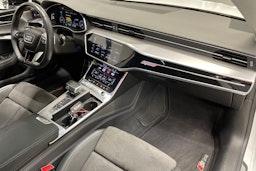 valkoinen Audi A7 2020 kuva 36.