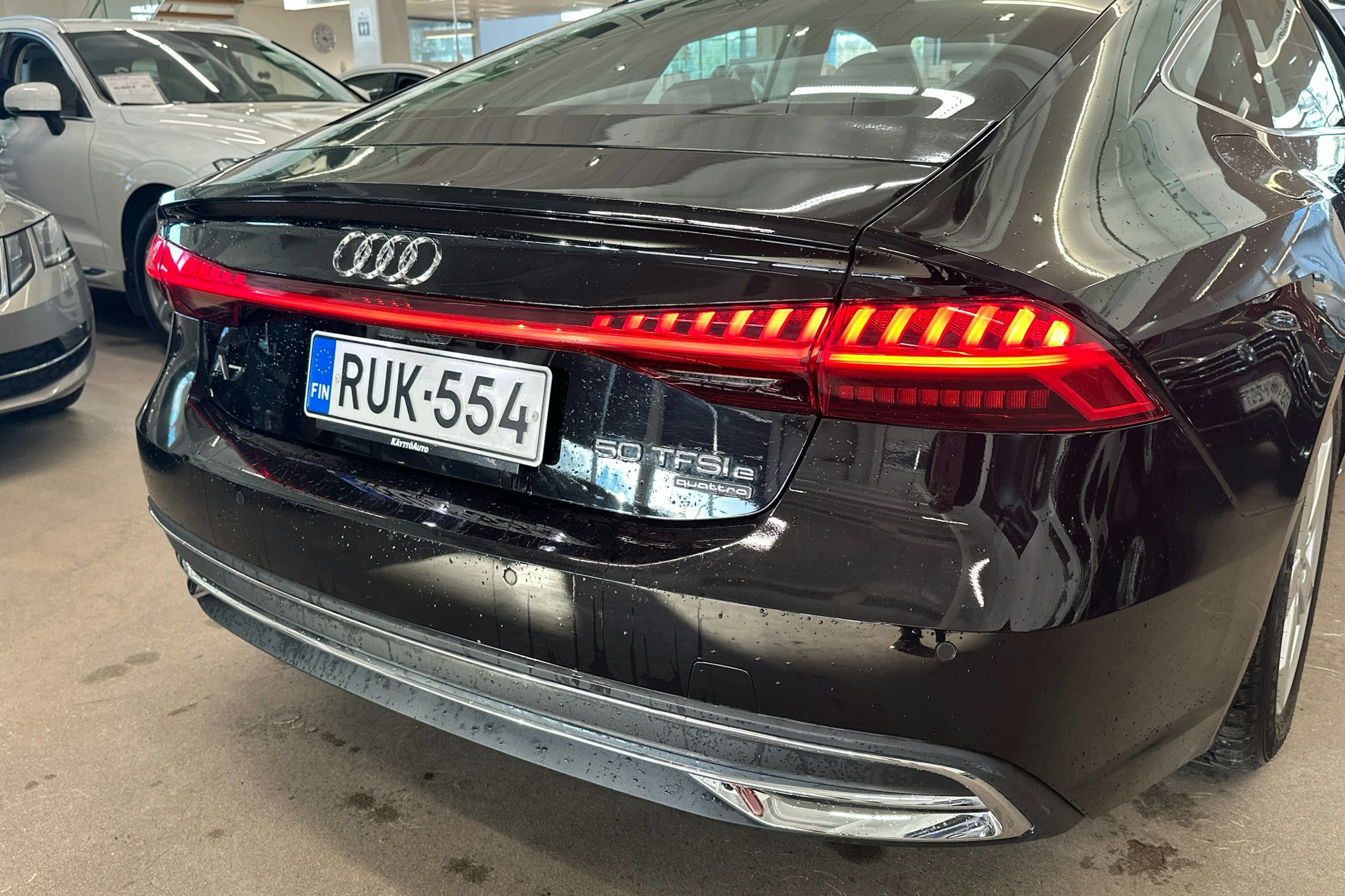 musta Audi A7 2020 kuva 14.