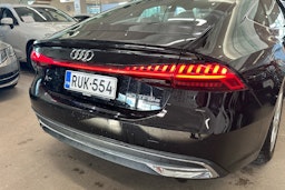 musta Audi A7 2020 kuva 14.