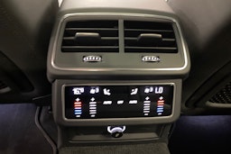 musta Audi A7 2020 kuva 14.