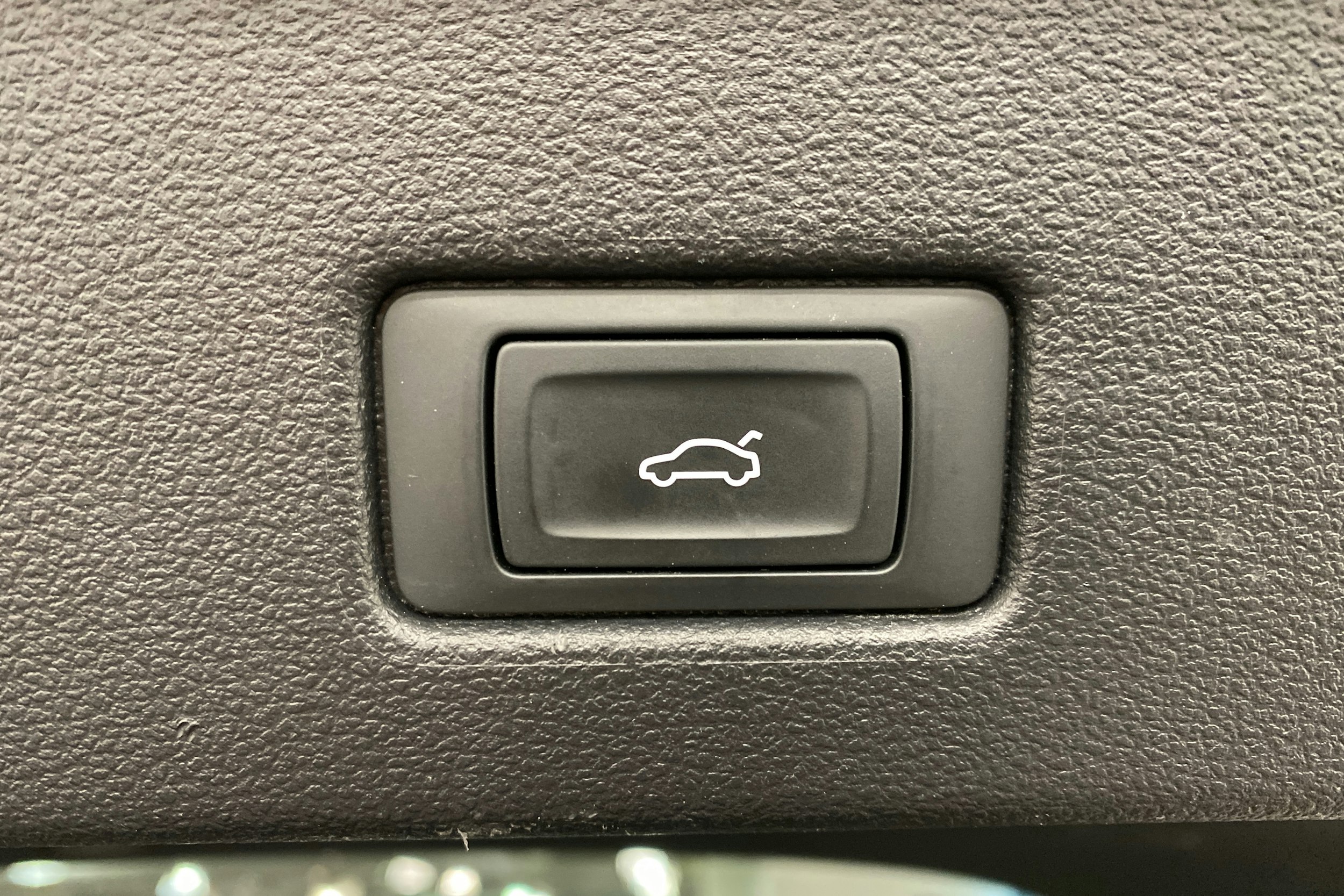 musta Audi A7 2020 kuva 16.