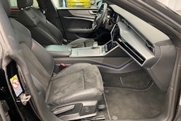 musta Audi A7 2020 kuva 18.