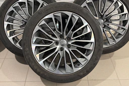 musta Audi A7 2020 kuva 13.