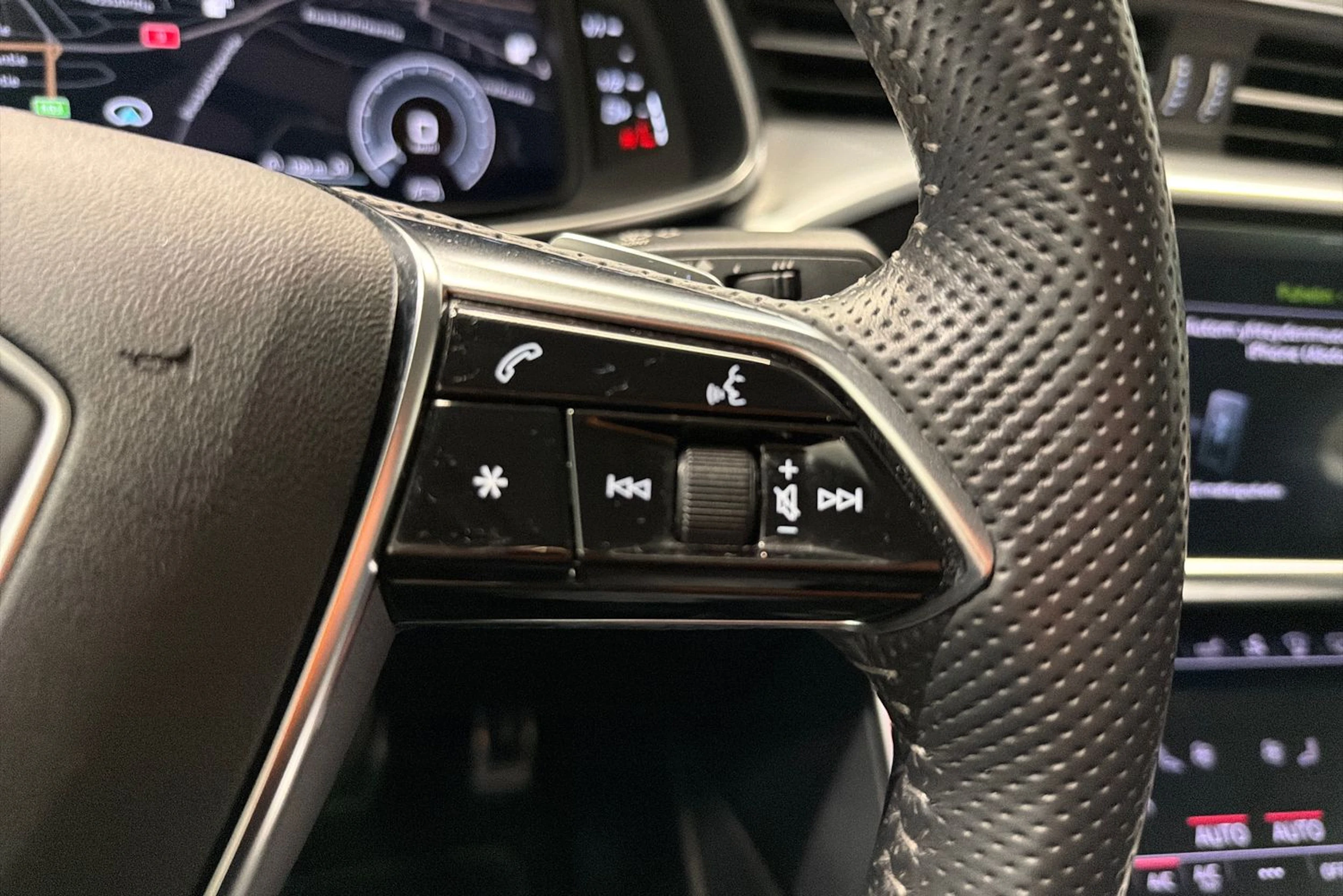 musta Audi A7 2020 kuva 21.