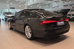 musta Audi A7 2020 kuva 29.