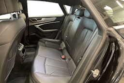 musta Audi A7 2020 kuva 10.