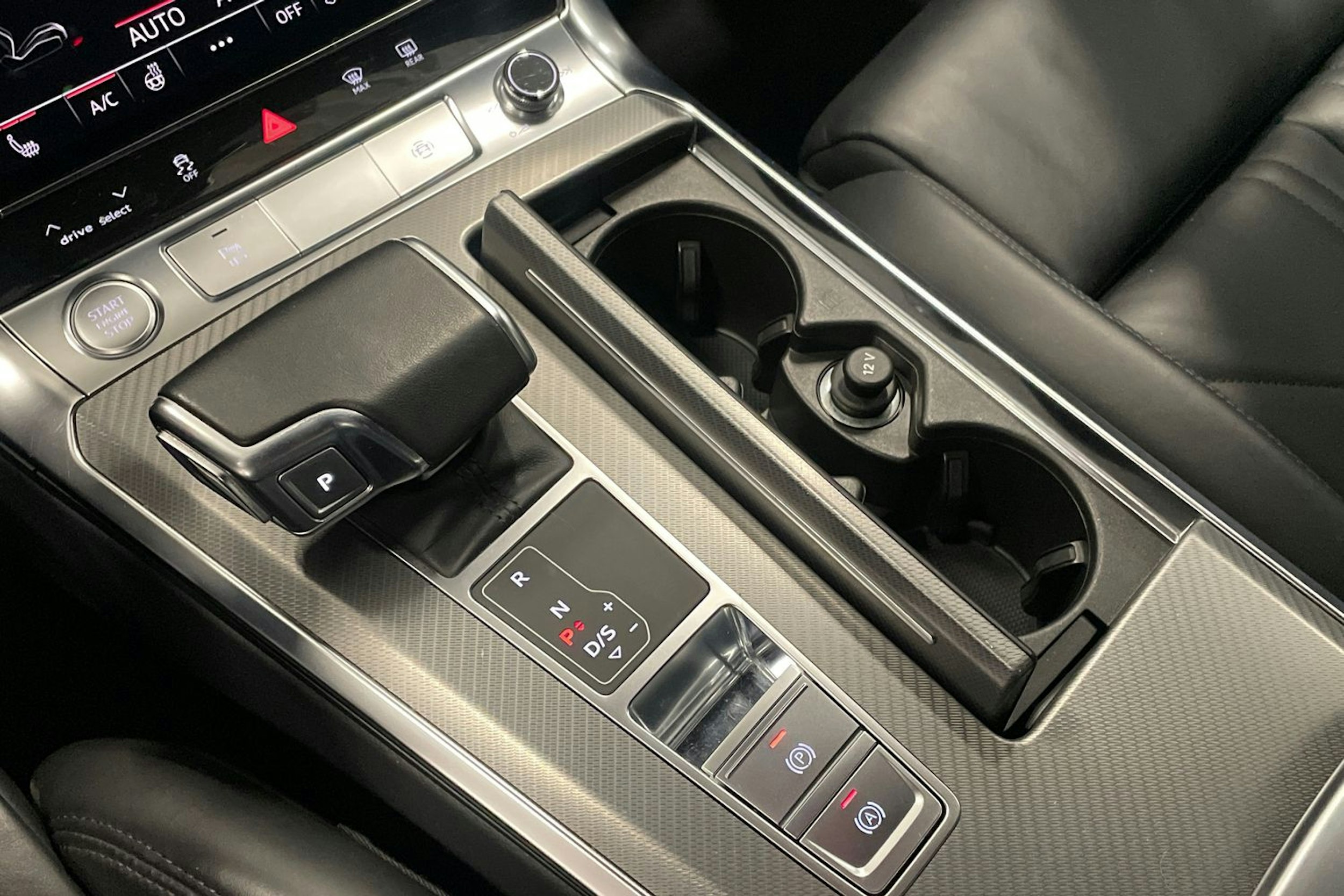 musta Audi A7 2020 kuva 31.