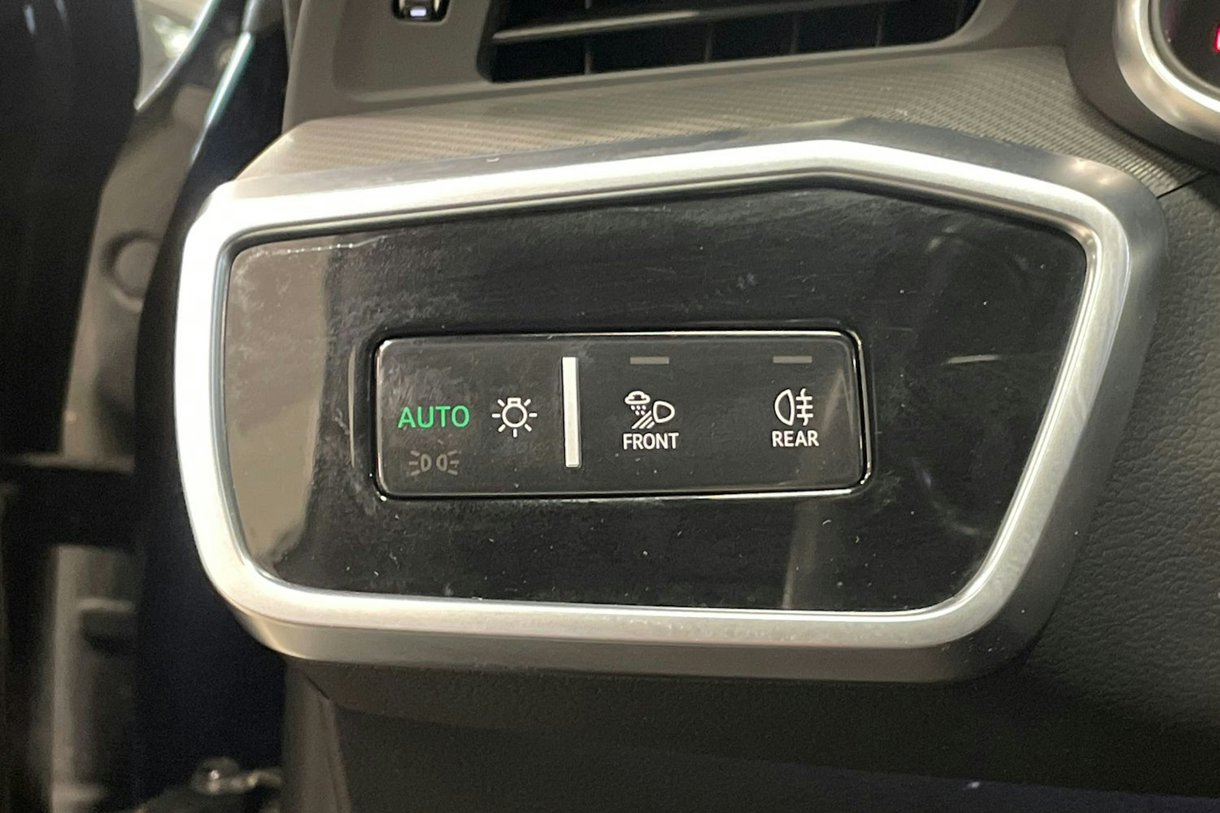 musta Audi A7 2020 kuva 32.