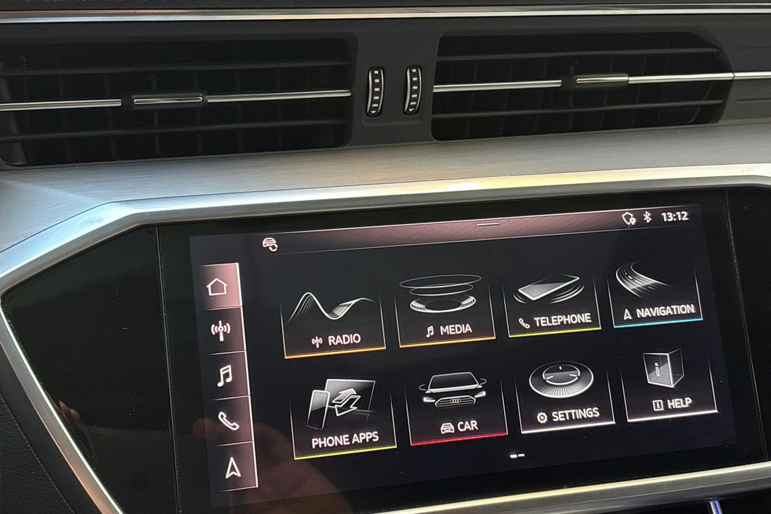 harmaa Audi A7 2020 kuva 17.