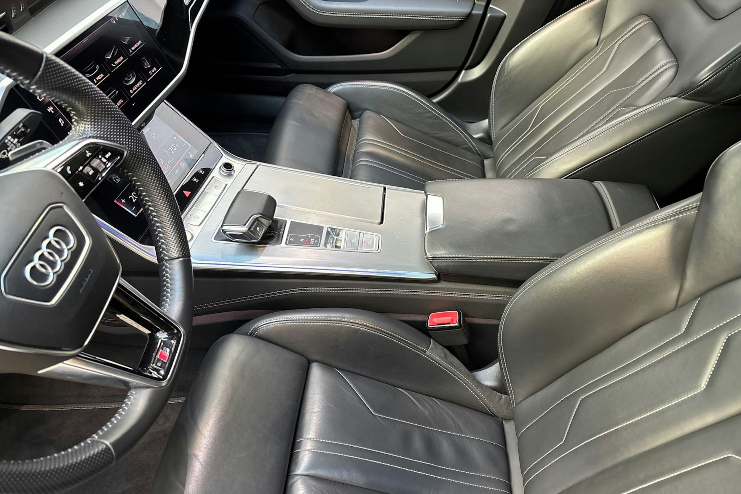 harmaa Audi A7 2020 kuva 22.