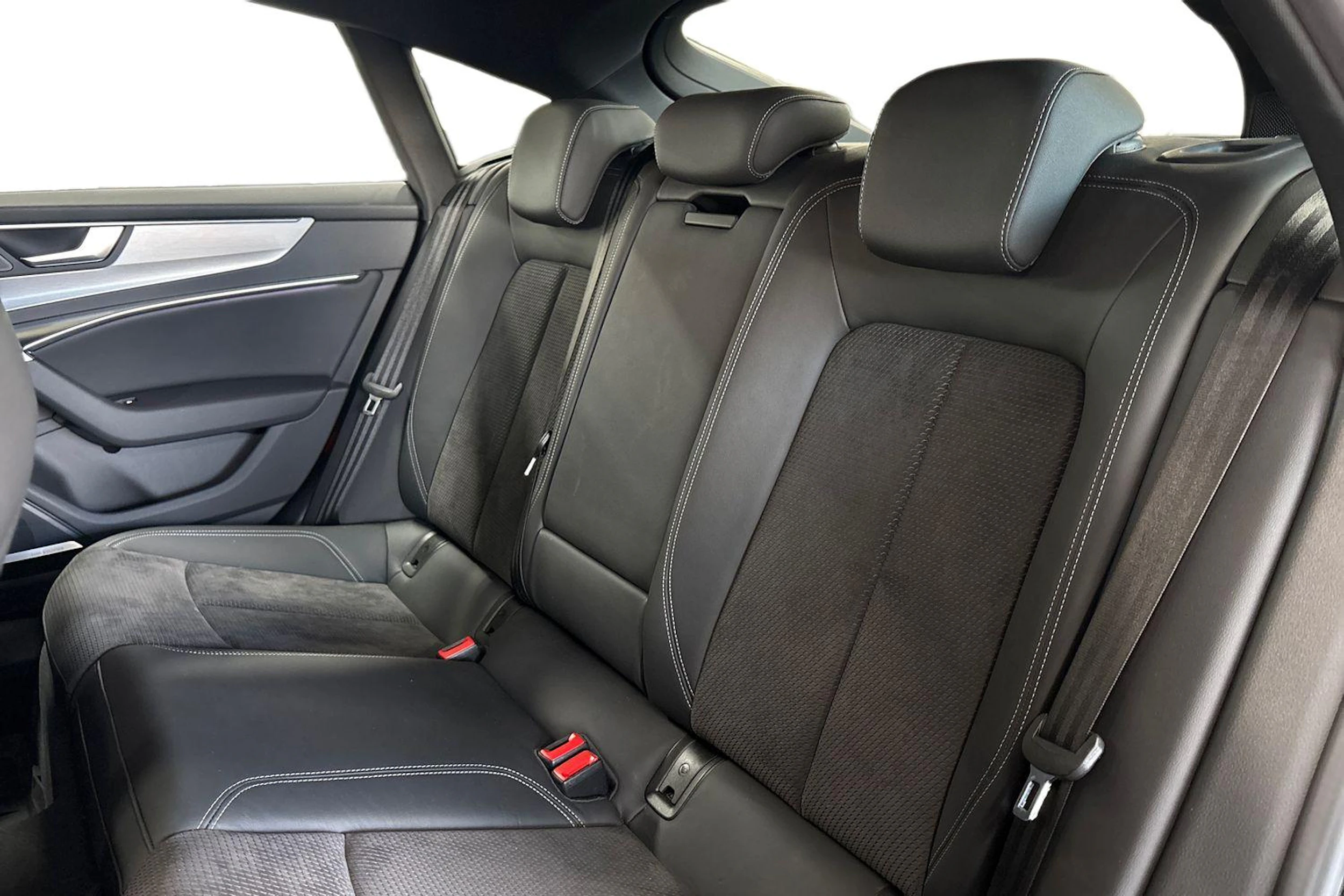 Musta Audi A7 2021 kuva 8.