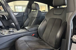 Musta Audi A7 2021 kuva 11.