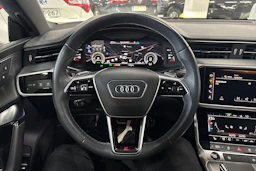 Musta Audi A7 2021 kuva 12.