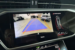 Musta Audi A7 2021 kuva 16.