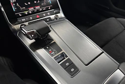 Musta Audi A7 2021 kuva 22.