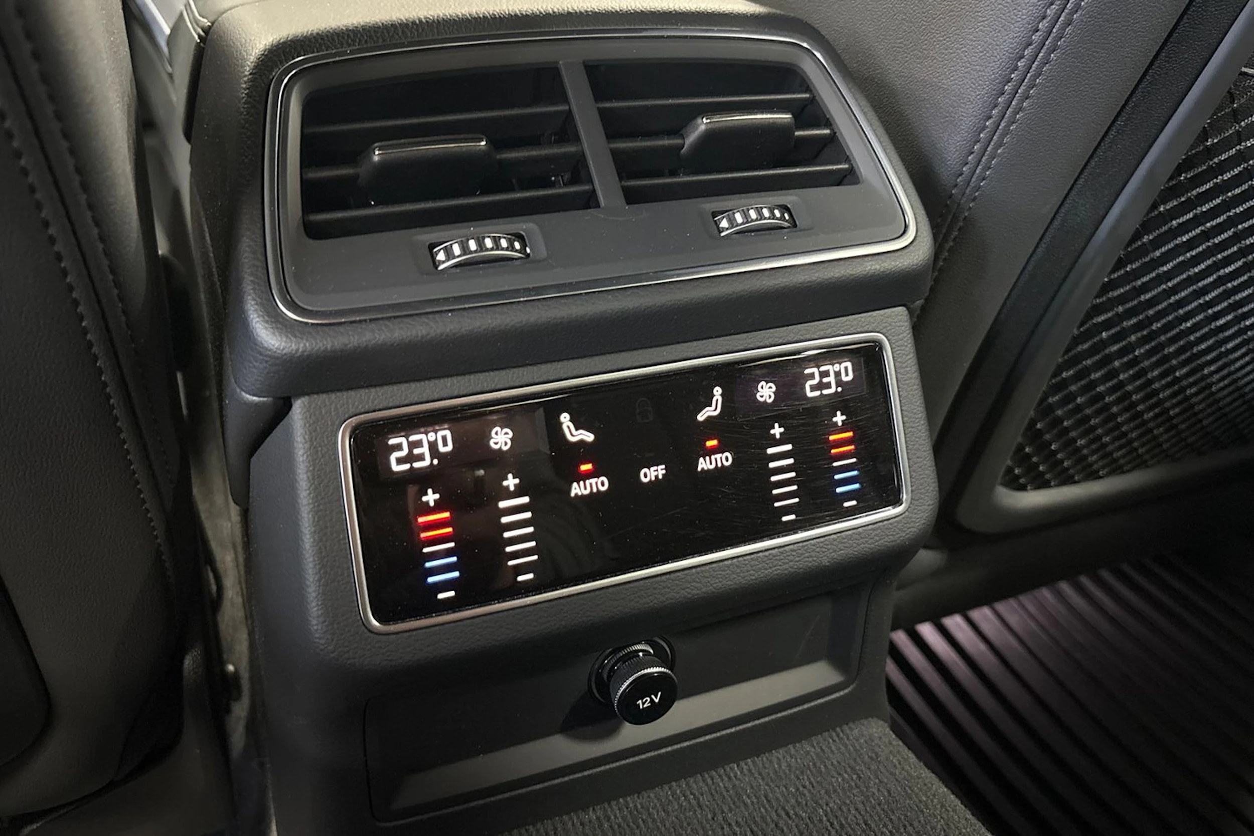 Musta Audi A7 2021 kuva 28.