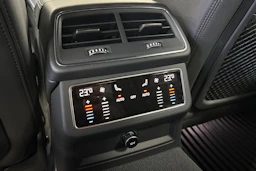 Musta Audi A7 2021 kuva 28.