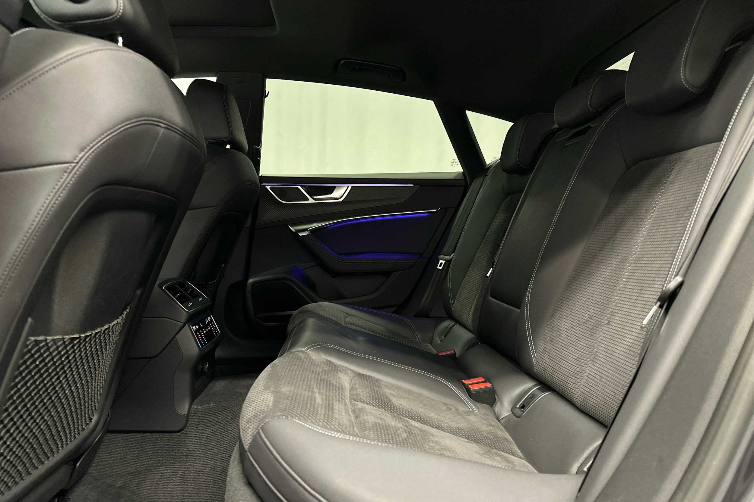 harmaa Audi A7 2021 kuva 24.