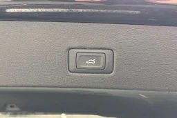 musta Audi A7 2021 kuva 14.