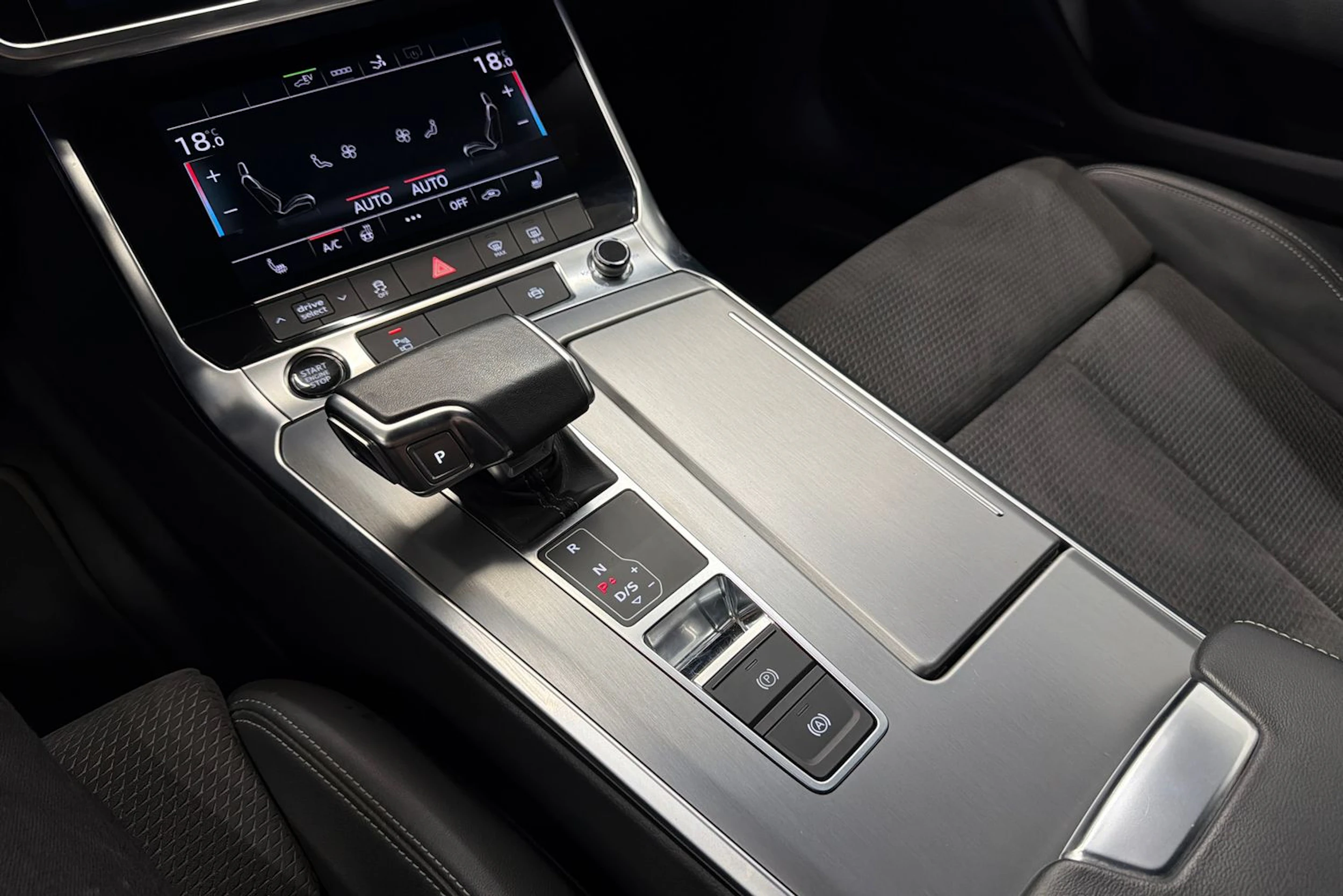 musta Audi A7 2021 kuva 27.