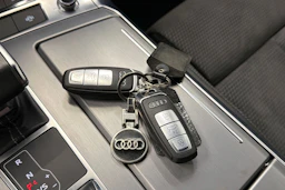musta Audi A7 2021 kuva 28.