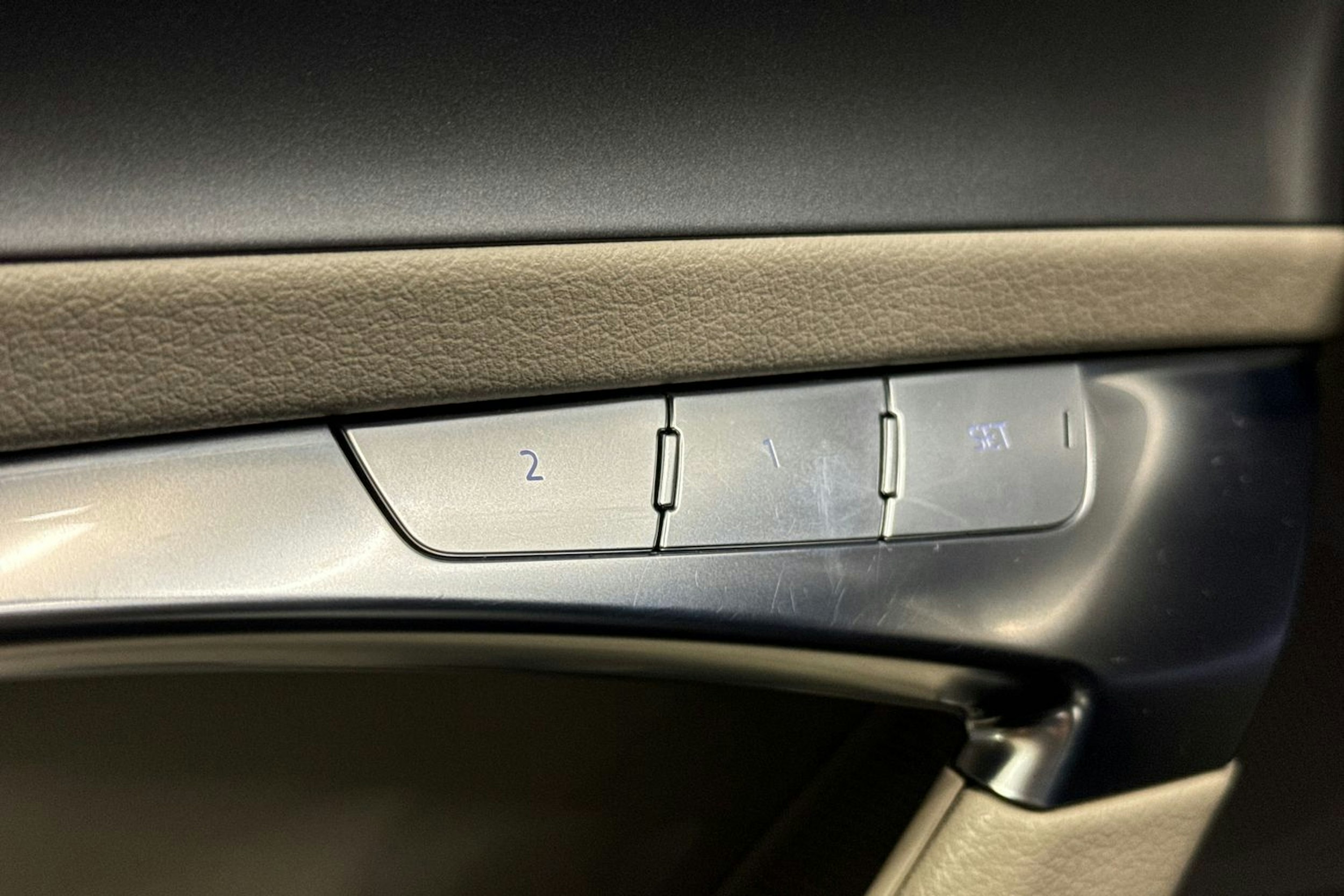 Ruskea (beige) Audi A7 2021 kuva 20.