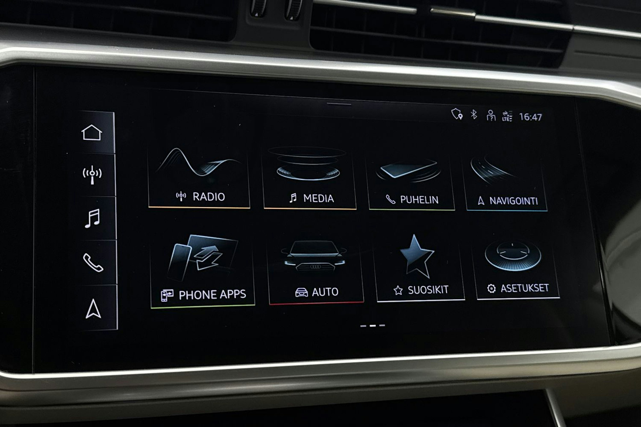 Ruskea (beige) Audi A7 2021 kuva 24.