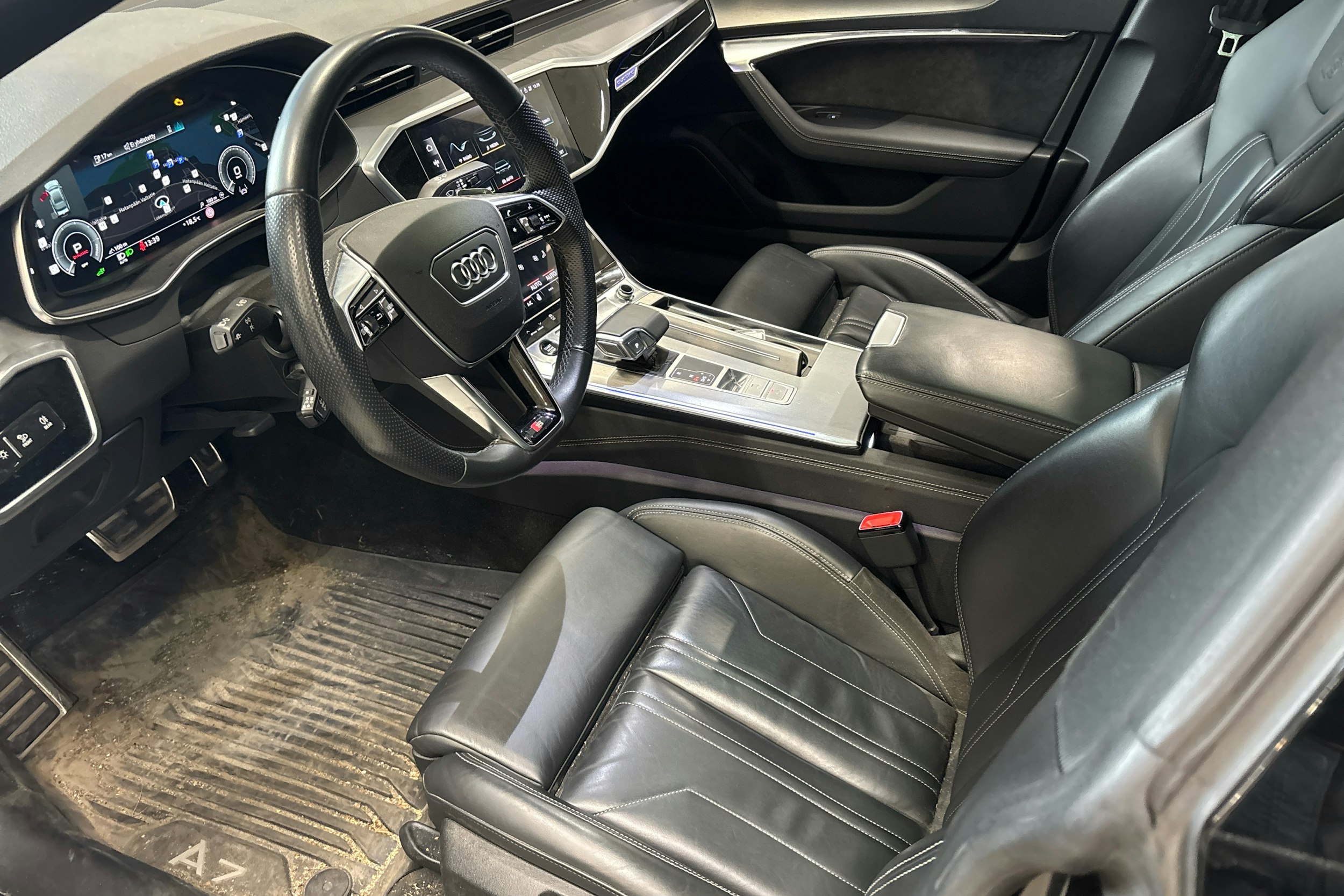 musta Audi A7 2021 kuva 3.