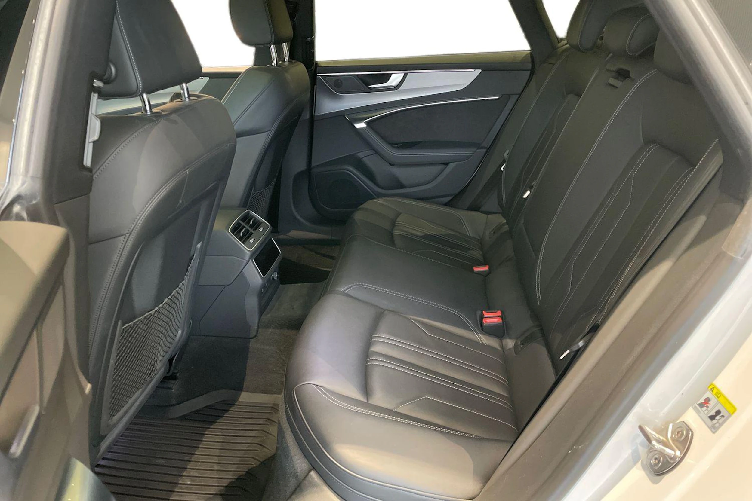 met. valkoinen Audi A7 2021 kuva 8.