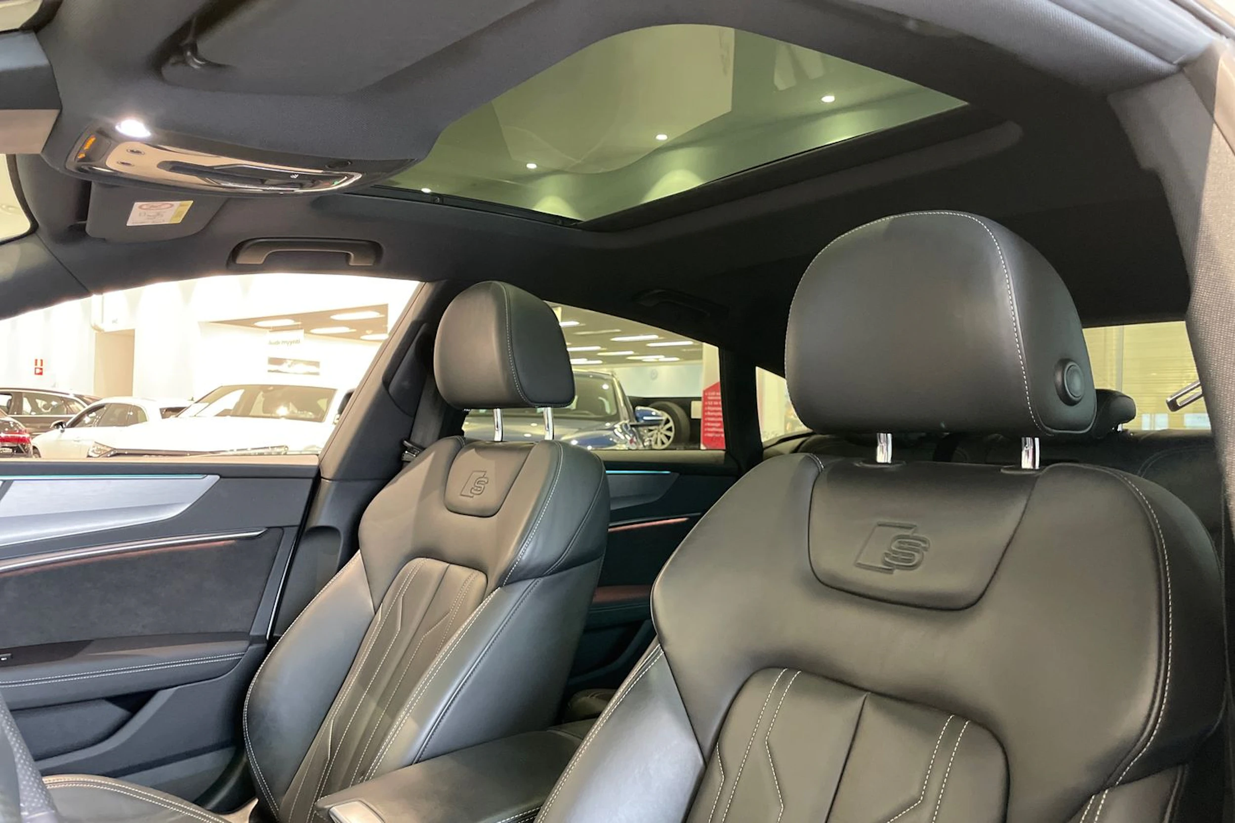 met. valkoinen Audi A7 2021 kuva 14.