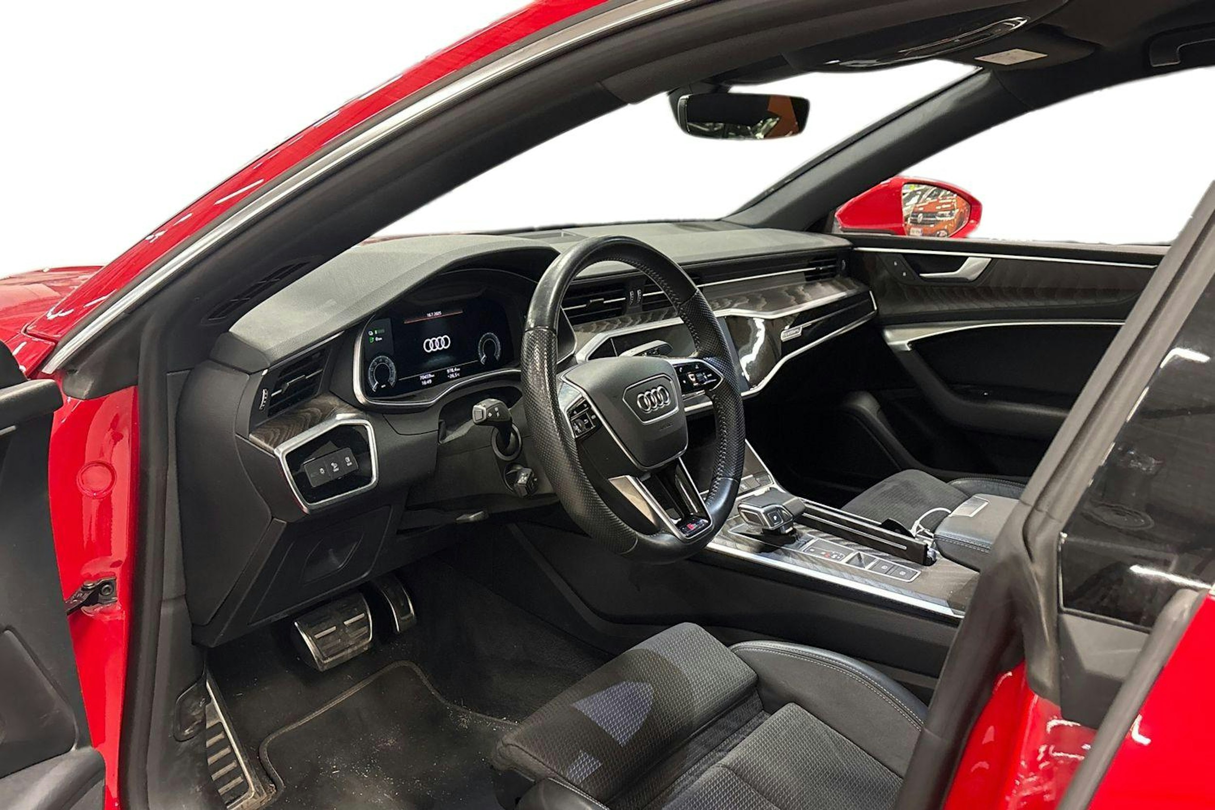 punainen Audi A7 2021 kuva 3.