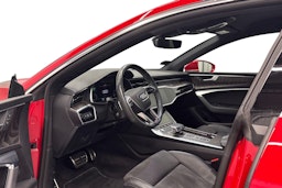 punainen Audi A7 2021 kuva 7.