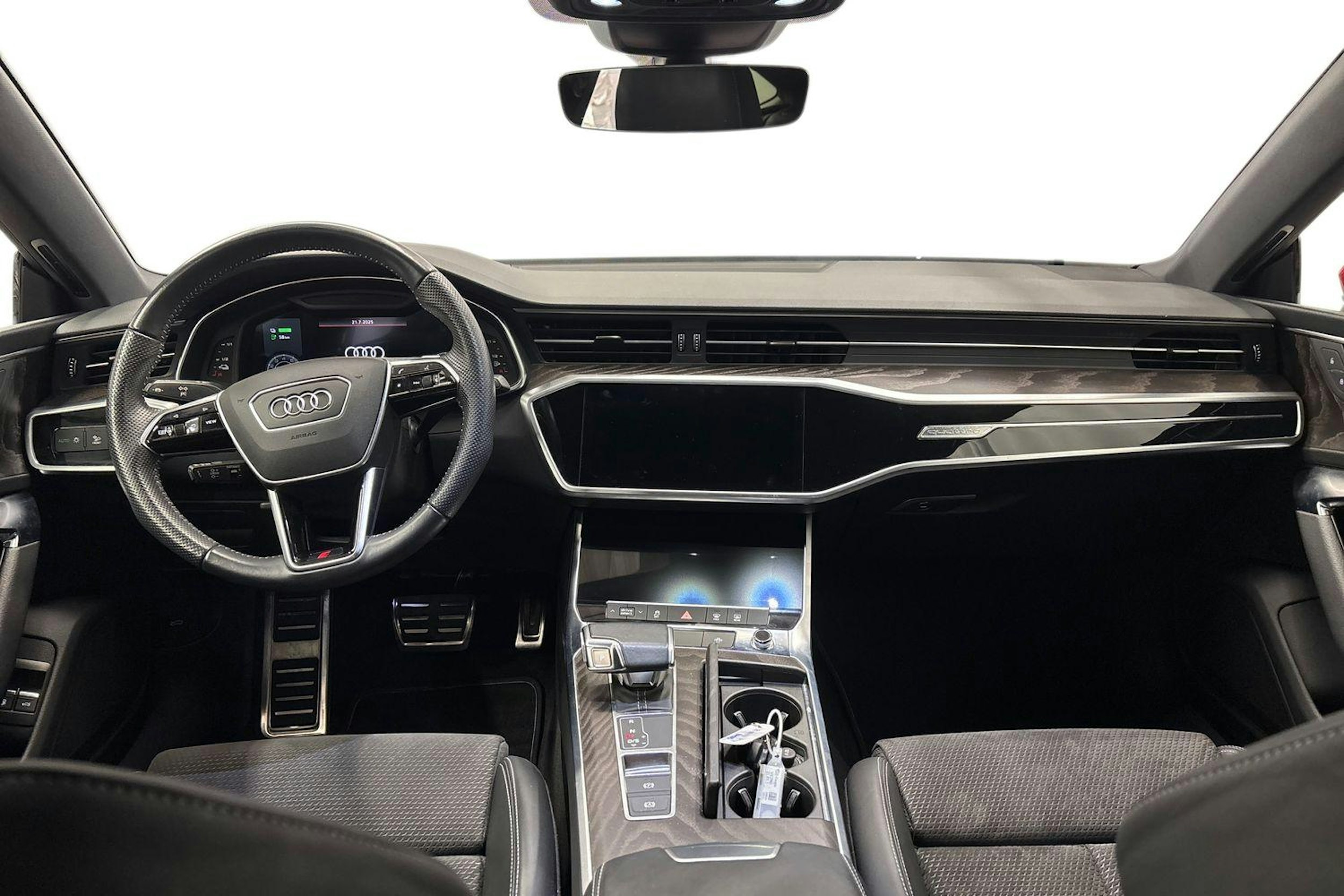 punainen Audi A7 2021 kuva 9.