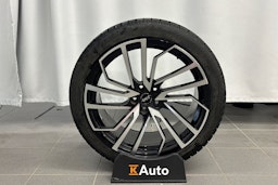 punainen Audi A7 2021 kuva 13.